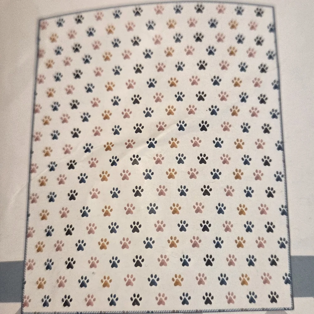 INFINITY Home Fleece Throw - Paw Print Pattern - New